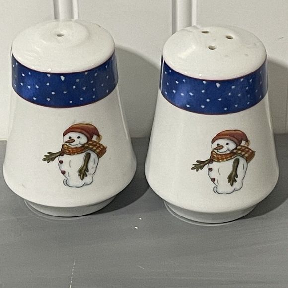 Royal Norfolk Christmas Salt and Pepper Shakers Snowman Christmas Tree Holiday‎ - Picture 1 of 4